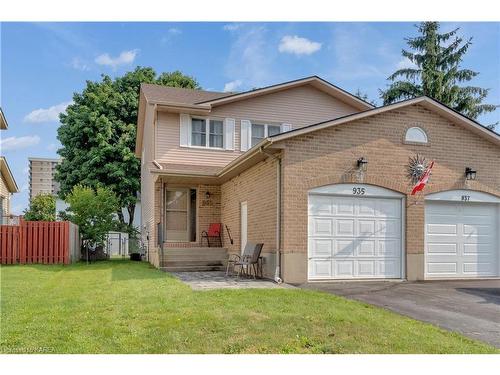 935 Clearfield Crescent, Kingston, ON - Outdoor