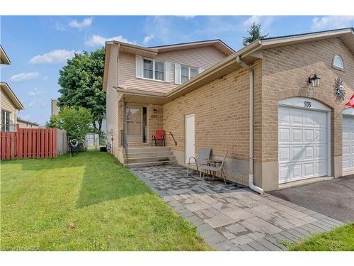 935 Clearfield Crescent, Kingston, ON - Outdoor