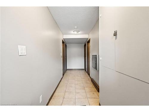 9-120 Nonquon Road, Oshawa, ON - Indoor Photo Showing Other Room