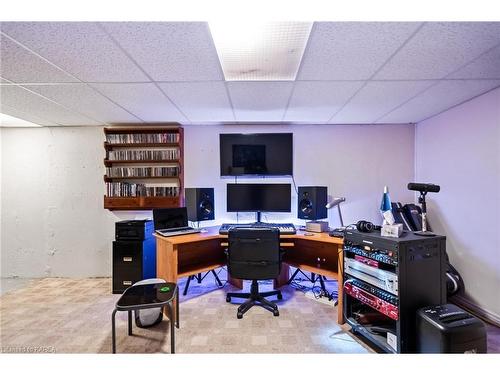 9-120 Nonquon Road, Oshawa, ON - Indoor Photo Showing Office