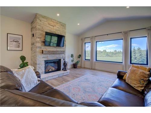 174 Conner Drive, Gananoque, ON - Indoor Photo Showing Living Room With Fireplace