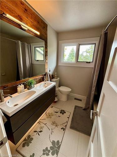 973 Auden Park Drive, Kingston, ON - Indoor Photo Showing Bathroom