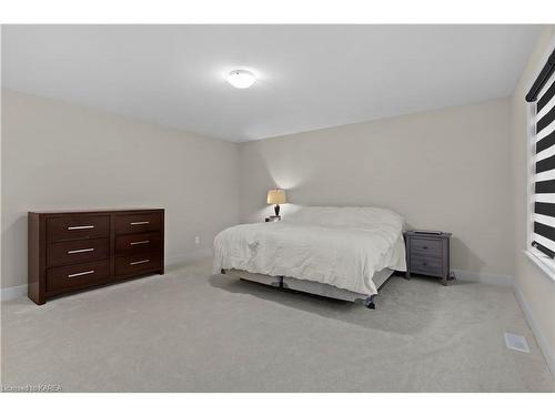 1601 Willow Court, Kingston, ON - Indoor Photo Showing Bedroom