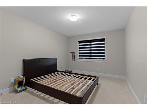 1601 Willow Court, Kingston, ON - Indoor Photo Showing Bedroom