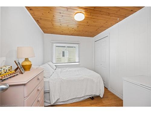 21 Hermes Drive, Kingston, ON - Indoor Photo Showing Bedroom