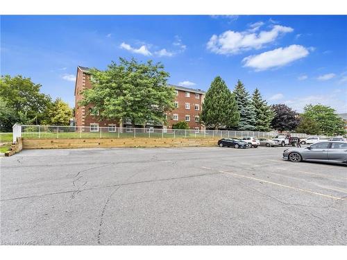 207-566 Armstrong Road, Kingston, ON - Outdoor