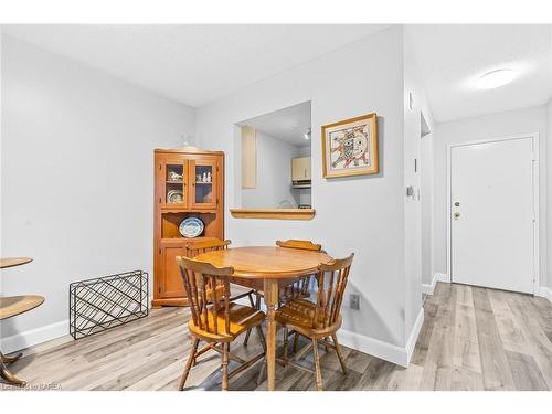 207-566 Armstrong Road, Kingston, ON - Indoor Photo Showing Dining Room