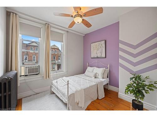 81 Wellington Street, Kingston, ON - Indoor Photo Showing Bedroom