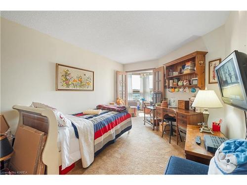 601-675 Davis Drive, Kingston, ON - Indoor Photo Showing Bedroom