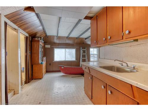 94 Willow Point Lane, Greater Napanee, ON - Indoor Photo Showing Kitchen