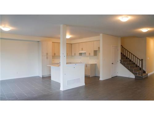 63 Golf Links Dr, Bath, ON - Indoor Photo Showing Kitchen