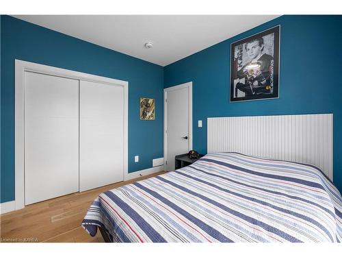 2211 Cole Hill Road, Glenburnie, ON - Indoor Photo Showing Bedroom