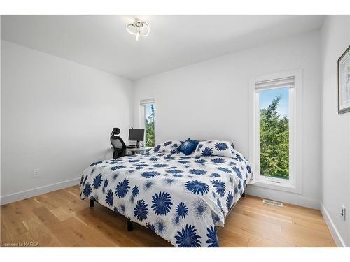 2211 Cole Hill Road, Glenburnie, ON - Indoor Photo Showing Bedroom