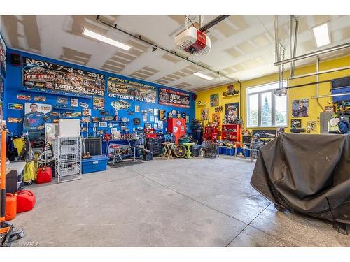 2211 Cole Hill Road, Glenburnie, ON - Indoor Photo Showing Garage