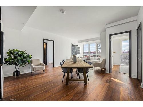 1402-150 Marketplace Avenue, Ottawa, ON - Indoor Photo Showing Dining Room