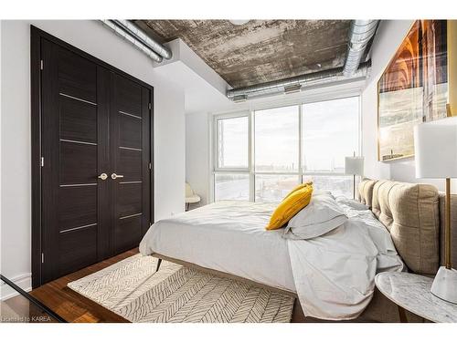 1402-150 Marketplace Avenue, Ottawa, ON - Indoor Photo Showing Bedroom