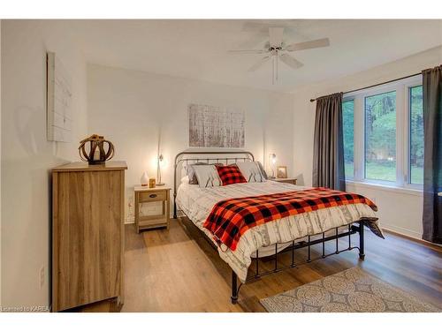 346 North Shore Road, Westport, ON - Indoor Photo Showing Bedroom