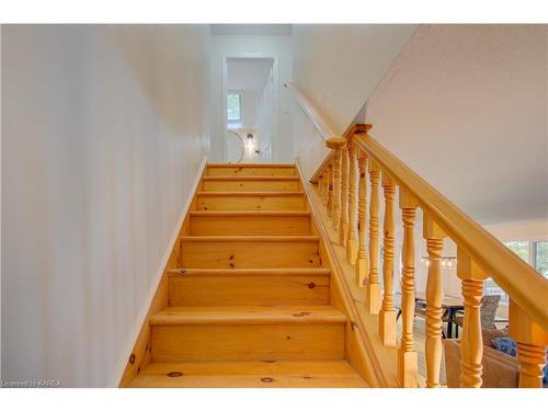 346 North Shore Road, Westport, ON - Indoor Photo Showing Other Room