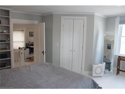 290 Stone Street S, Gananoque, ON - Indoor Photo Showing Bedroom