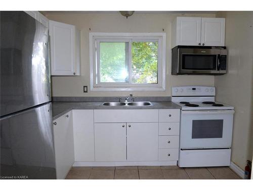 901 Oakview Avenue, Kingston, ON - Indoor Photo Showing Kitchen With Double Sink