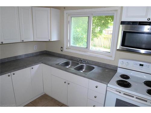 901 Oakview Avenue, Kingston, ON - Indoor Photo Showing Kitchen With Double Sink