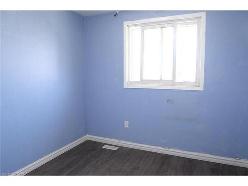 901 Oakview Avenue, Kingston, ON - Indoor Photo Showing Other Room