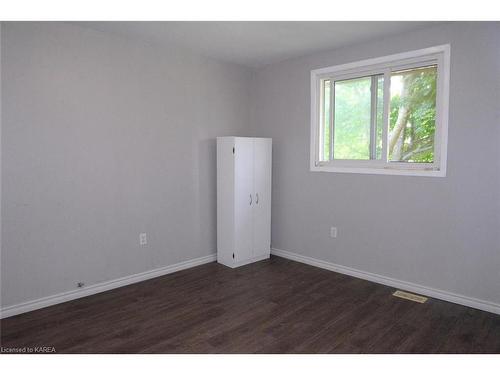 901 Oakview Avenue, Kingston, ON - Indoor Photo Showing Other Room