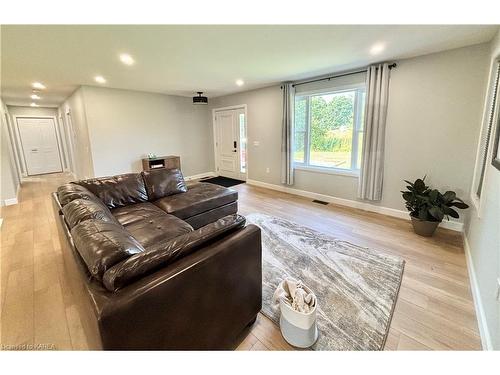 69 Main Street, Deseronto, ON - Indoor Photo Showing Living Room