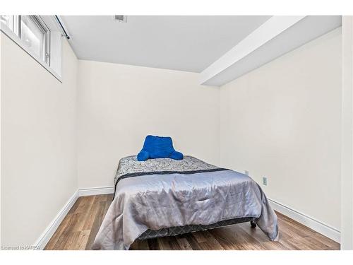 1470 Montreal Street, Kingston, ON - Indoor Photo Showing Bedroom