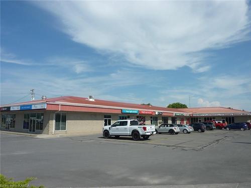 2 Dairy Avenue, Greater Napanee, ON 