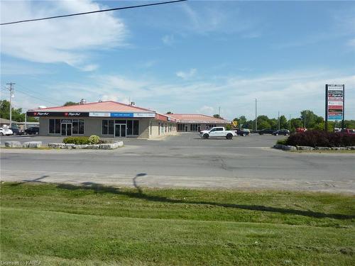 2 Dairy Avenue, Greater Napanee, ON 