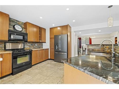 2112 Bur Brook Road, Kingston, ON - Indoor Photo Showing Kitchen