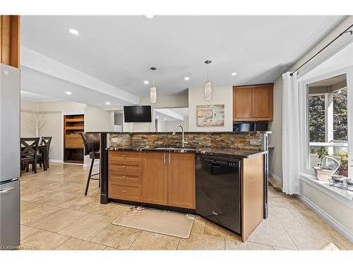 2112 Bur Brook Road, Kingston, ON - Indoor Photo Showing Kitchen