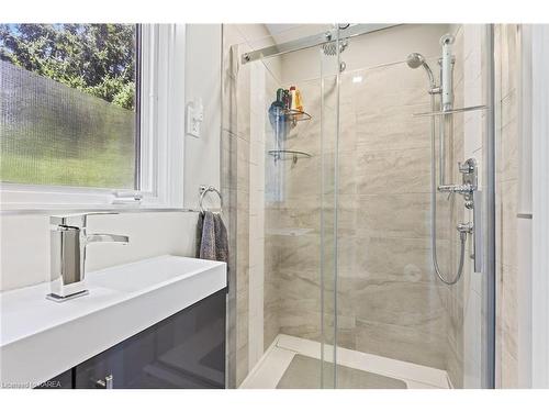 2112 Bur Brook Road, Kingston, ON - Indoor Photo Showing Bathroom