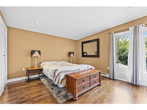 2112 Bur Brook Road, Kingston, ON - Indoor Photo Showing Bedroom