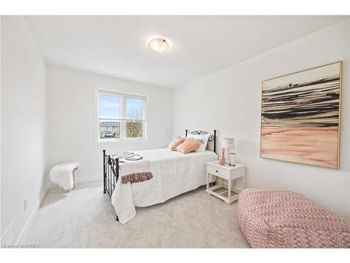 1399 Monarch Drive, Kingston, ON - Indoor Photo Showing Bedroom