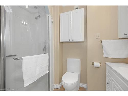 175 Brennan Road, Belleville, ON - Indoor Photo Showing Bathroom