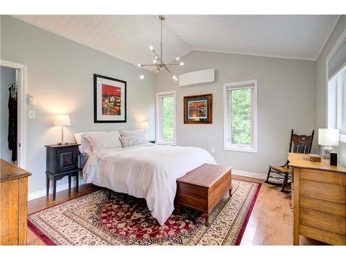 1729 Bathurst Upper 5Th Concession, Perth, ON - Indoor Photo Showing Bedroom