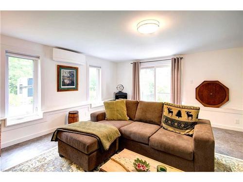 1729 Bathurst Upper 5Th Concession, Perth, ON - Indoor Photo Showing Living Room