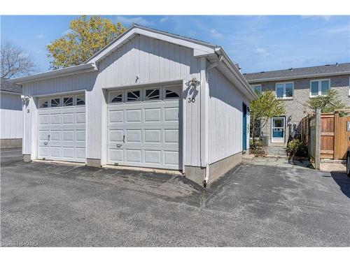 30 Yonge Street, Kingston, ON - Outdoor