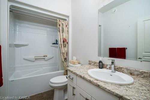 10 Briarwood Crescent, Napanee, ON - Indoor Photo Showing Bathroom