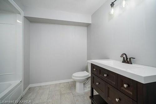 10 Briarwood Crescent, Napanee, ON - Indoor Photo Showing Bathroom