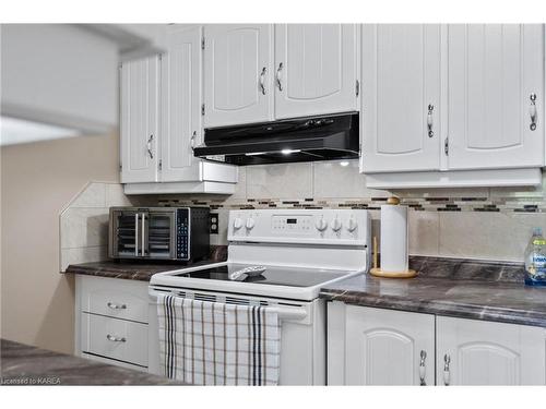 224-50 Richmond Street E, Oshawa, ON - Indoor Photo Showing Kitchen