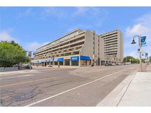 224-50 Richmond Street E, Oshawa, ON - Outdoor