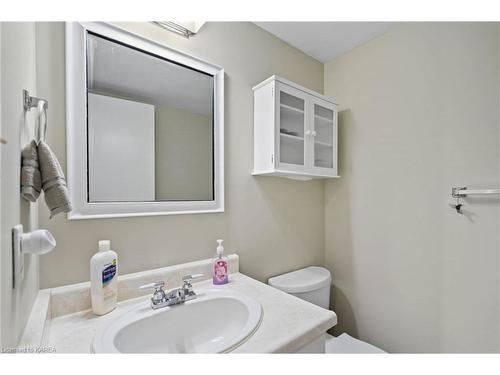 224-50 Richmond Street E, Oshawa, ON - Indoor Photo Showing Bathroom