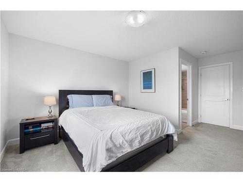 1147 Horizon Drive, Kingston, ON - Indoor Photo Showing Bedroom