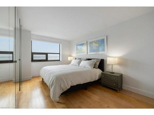 507-165 Ontario Street, Kingston, ON - Indoor Photo Showing Bedroom