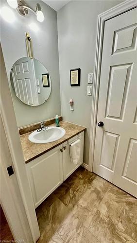 271 Sydenham Street, Gananoque, ON - Indoor Photo Showing Bathroom