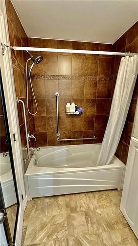 271 Sydenham Street, Gananoque, ON - Indoor Photo Showing Bathroom