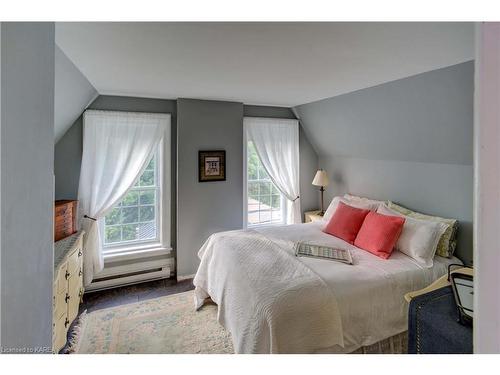 7 Drummond Street, Newboro, ON - Indoor Photo Showing Bedroom